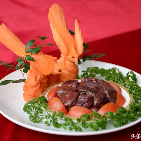 (小镇大厨安卓版官网)小镇大厨9999钻石9999金币下载,享受美食的烹饪乐趣