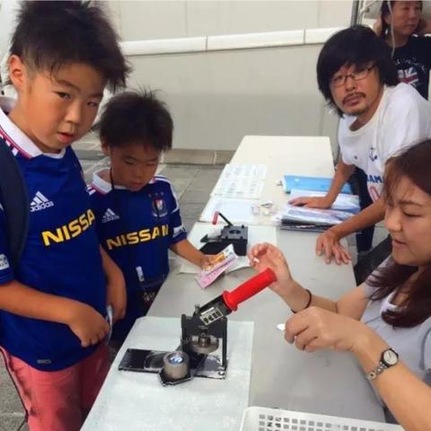 (霓虹深渊怎么过关)探秘霓虹深渊:无限纪念品图鉴,揭秘绚丽世界的神秘密码