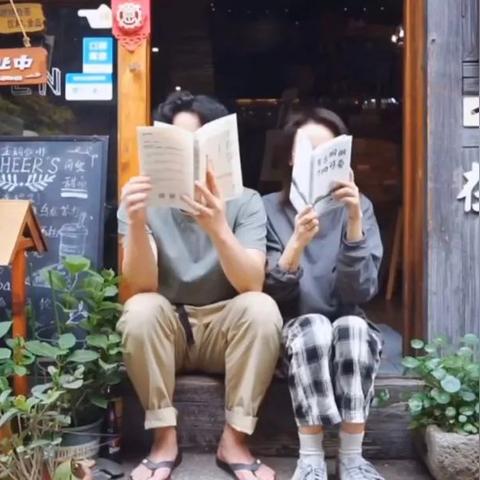 (黑暗之潮契约是什么游戏)黑暗之潮:契约，暗夜中的盟约和誓言隐含着怎样的神秘力量？