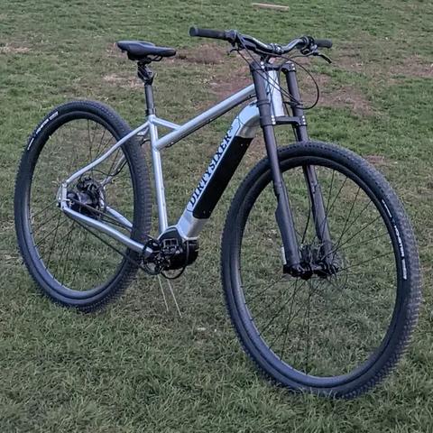 (摩托骑行官是什么意思)探索公路骑手摩托车原型的设计理念与骑行文化的完美结合