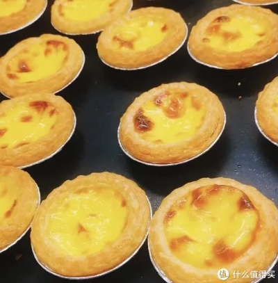 别抢我蛋挞！只有我才享受那醇香的口感和甜甜的滋味