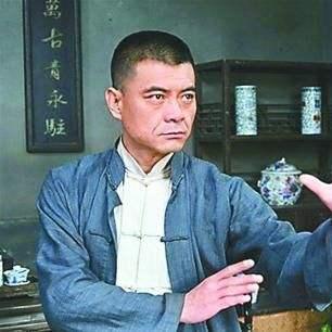 身怀绝技掌握神秘武器，我揭秘与黑暗战斗的心路历程：《我叫武器战黑暗画