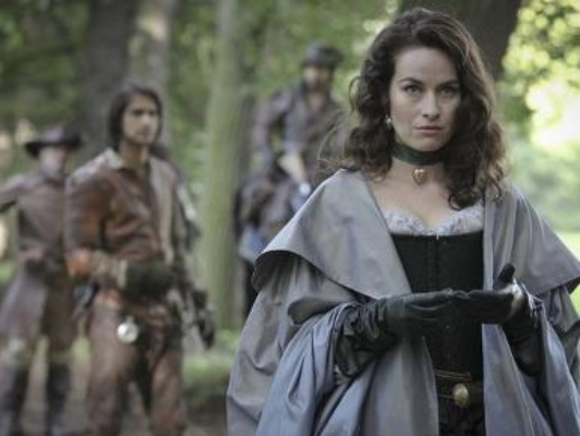 (火枪手第四季)热门话题：《火枪手》女主爱丽丝由谁扮演的？