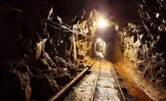 矿洞工作一天赚多少？探讨矿工在矿洞工作时的收入情况及其影响因素