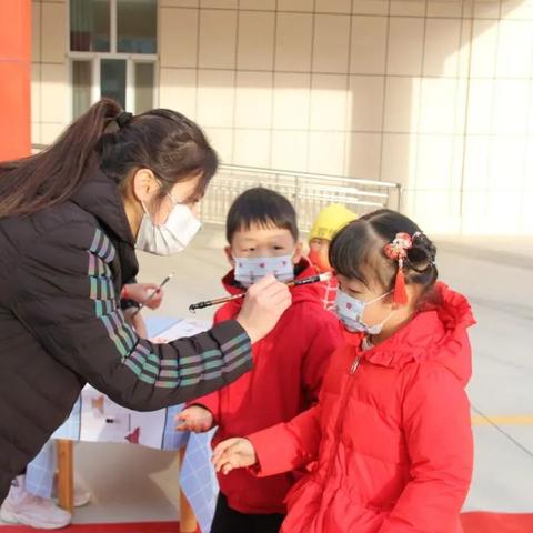 彩色滑板：多彩世界下的潮流趋势，带你领略炫酷滑板文化的无限可能！