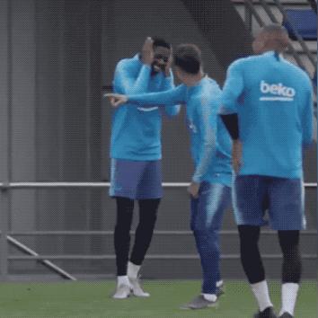 勇敢挑战，笑料百出：浅析盘点当下年轻人热爱的大冒险惩罚100种的社交现象与心理影响