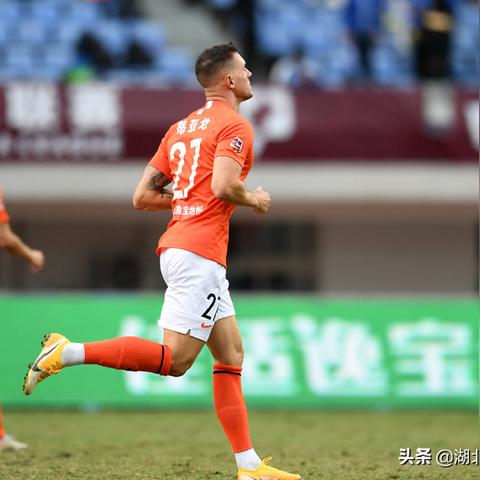 勇敢挑战，笑料百出：浅析盘点当下年轻人热爱的大冒险惩罚100种的社交现象与心理影响