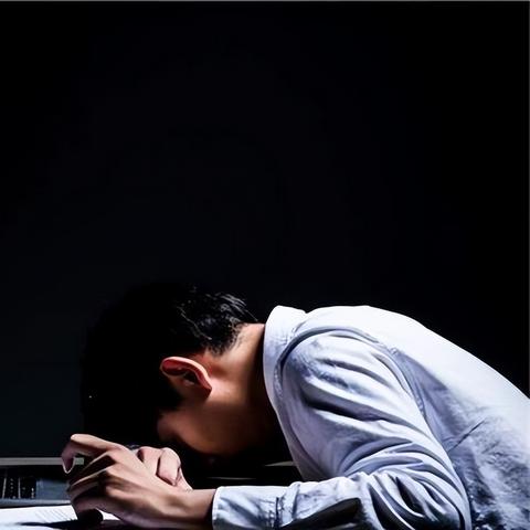 (曙光图文攻略)探索曙光防线最新版：深度解析新功能改进与未来发展趋势