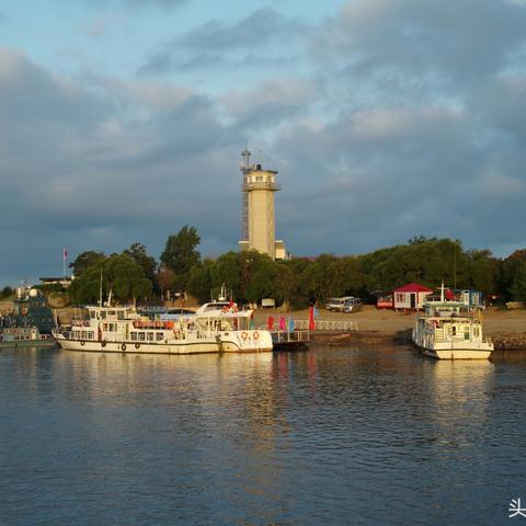 (寻找内心的句子)寻找内心的港湾：治愈心灵的解忧杂货店，让烦恼烟消云散