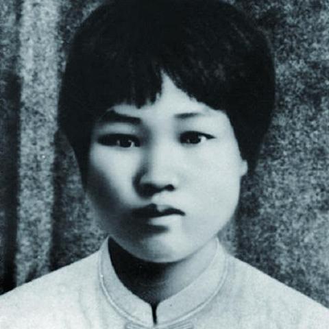 (热血英雄内购破解版下载)热血英雄团破解免广告最新版，打破热血英雄团繁琐广告的束缚