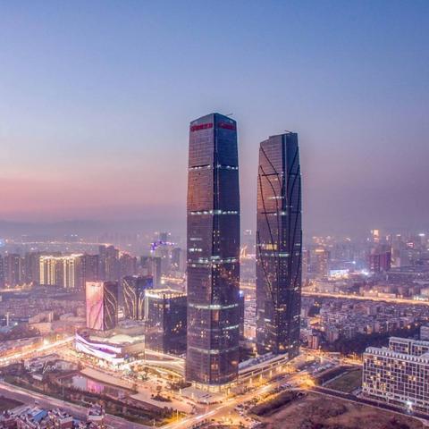 (kcvs66机器人好用吗)KV99机器人：最新科技创造的智能助手，引领未来生活新潮流