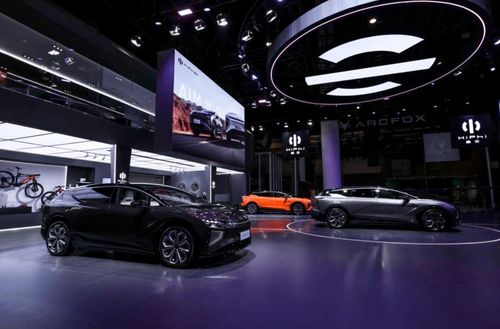 (哈尔滨豪车盛宴会展店)哈尔滨豪车盛宴ktv：奢华豪车与璀璨娱乐的完美结合