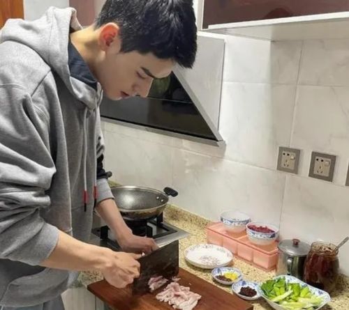 (中餐厅导演组名单)中餐厅第一季 导演介绍：一群敢为人先的创意策划者们的故事