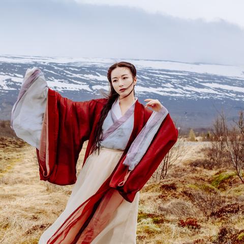 萌将春秋OL手游官方：揭开全新幻想世界的冒险之旅与策略对战体验