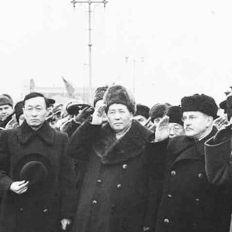 (终结之日最新版)终结之日：丧尸片第一季 - 诡异丧尸横行，生死存亡之战如火如荼