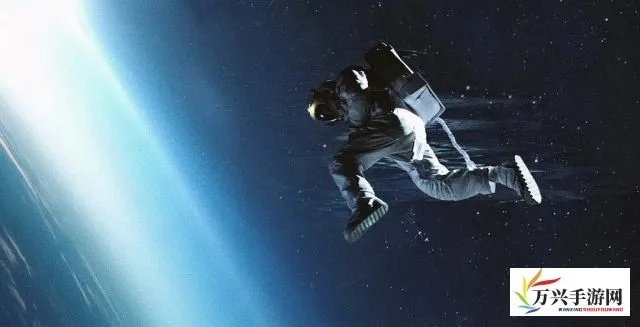 星际流浪何真真：探索宇宙深度的独身漂泊者的内心世界与生存挑战