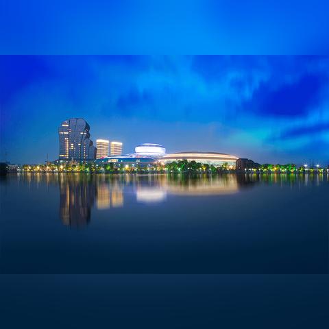 (天天飞车单机破解版无需联网)无需联网，尽情飙车畅快驰骋，体验天天飞车单机版本