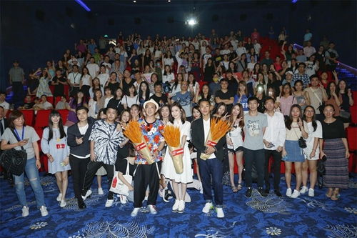 蹦蹦堂最强阵容登场！空翻腾跃惊艳全场，精彩表演令人目不暇接！